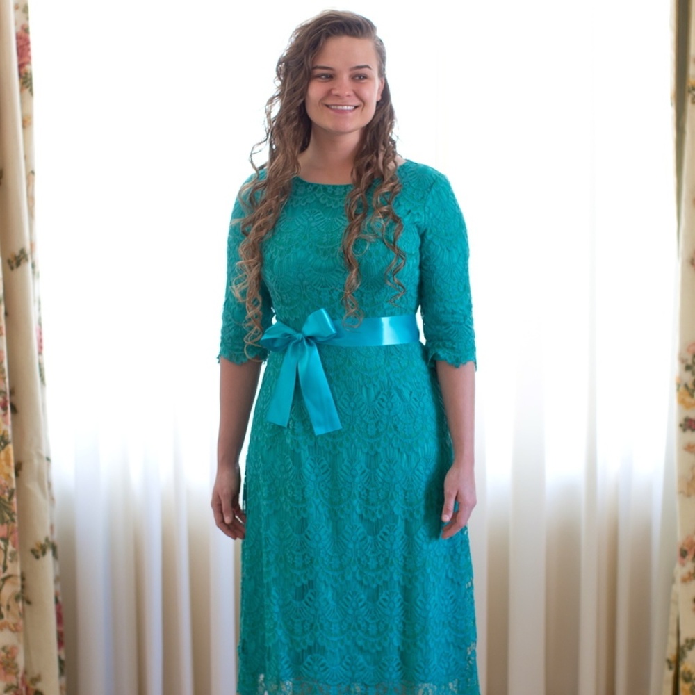 DAINTY JEWELL'S "TEAL NIGHT IN PARIS"